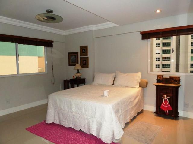 Frente Mar , Lateral Apartamento