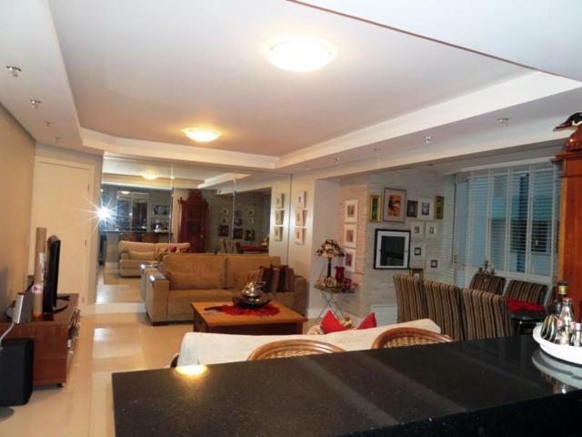 Frente Mar , Lateral Apartamento *